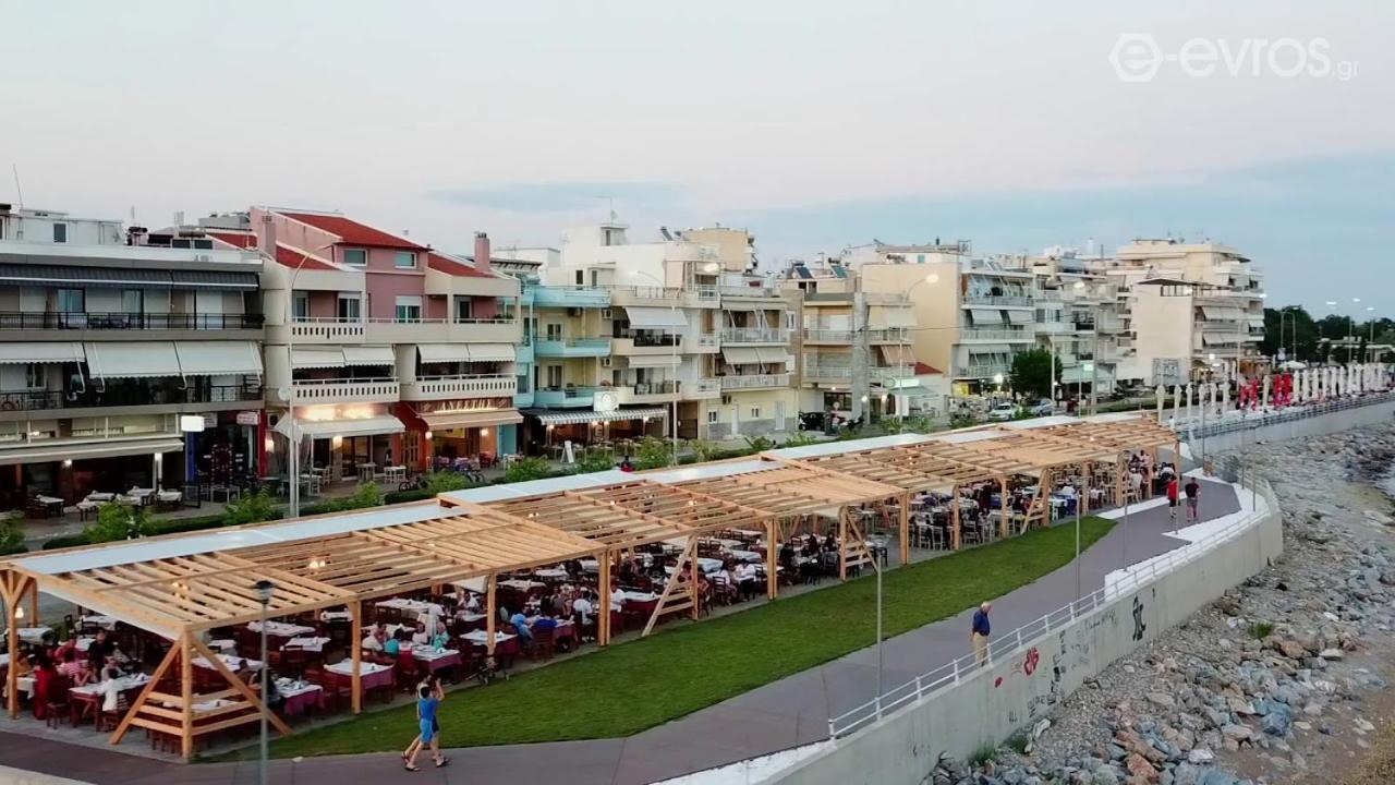 M.O.M.'S Lägenhet Alexandroupolis Exteriör bild